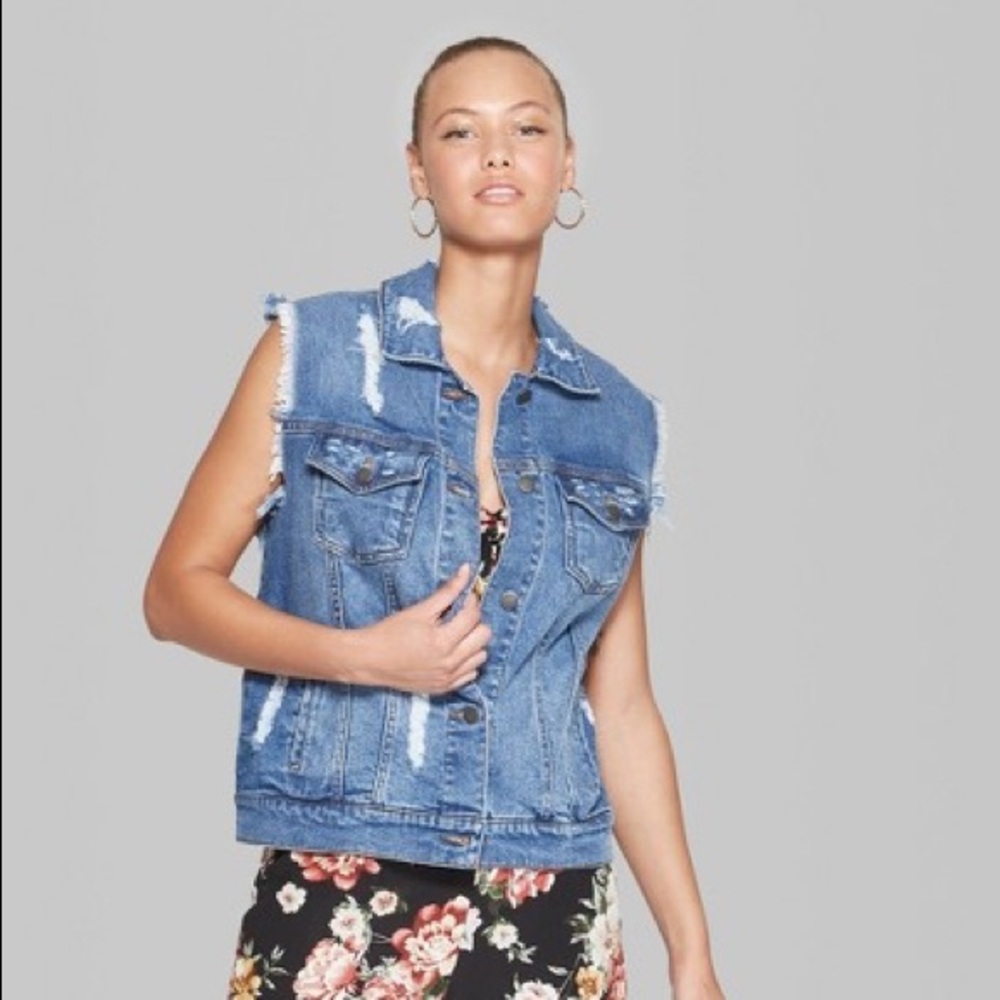 DISTRESSED DENIM VEST